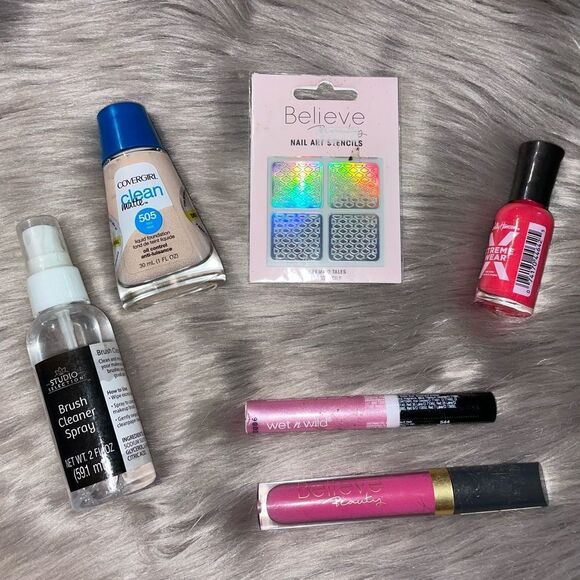5 for $25🔥6 Piece Makeup Bundle- New - Picture 1 of 2
